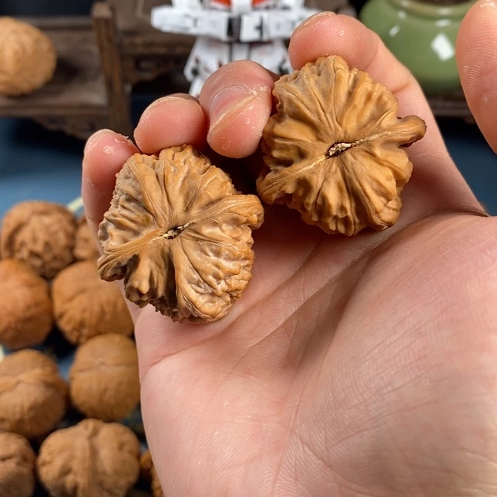 吊坠文玩核桃37三角白