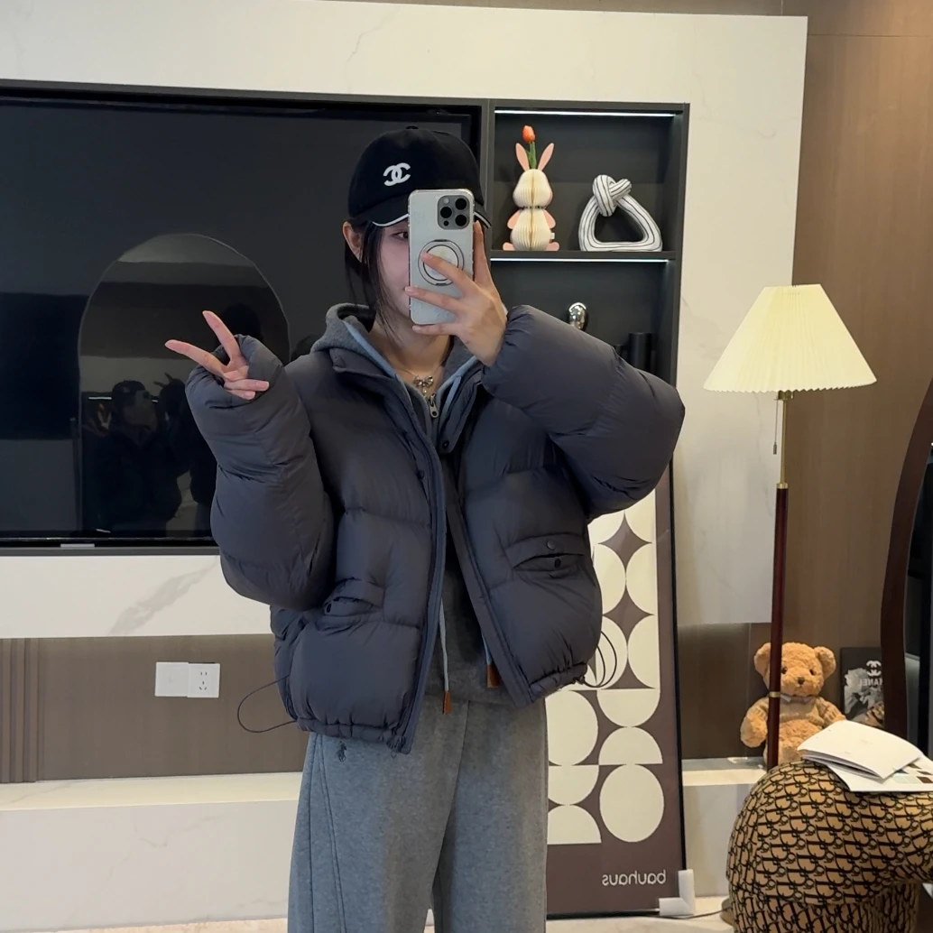 宿慕SUMU经典百搭立领鹅绒服2025新款11-2冬季保暖短款鹅绒服9037