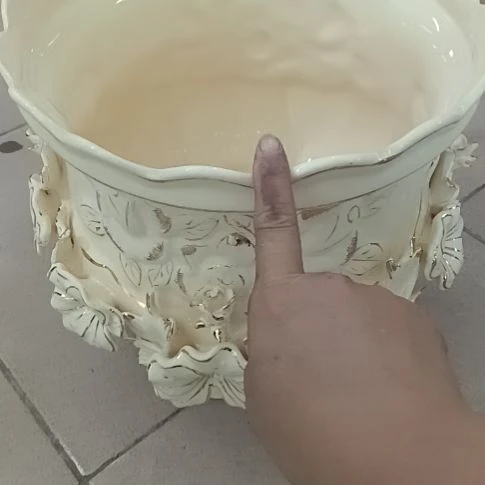 瓷片瑕摆。。。。。。。。。。。。。。