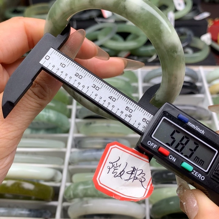 蛇纹石玉未镶嵌手镯708