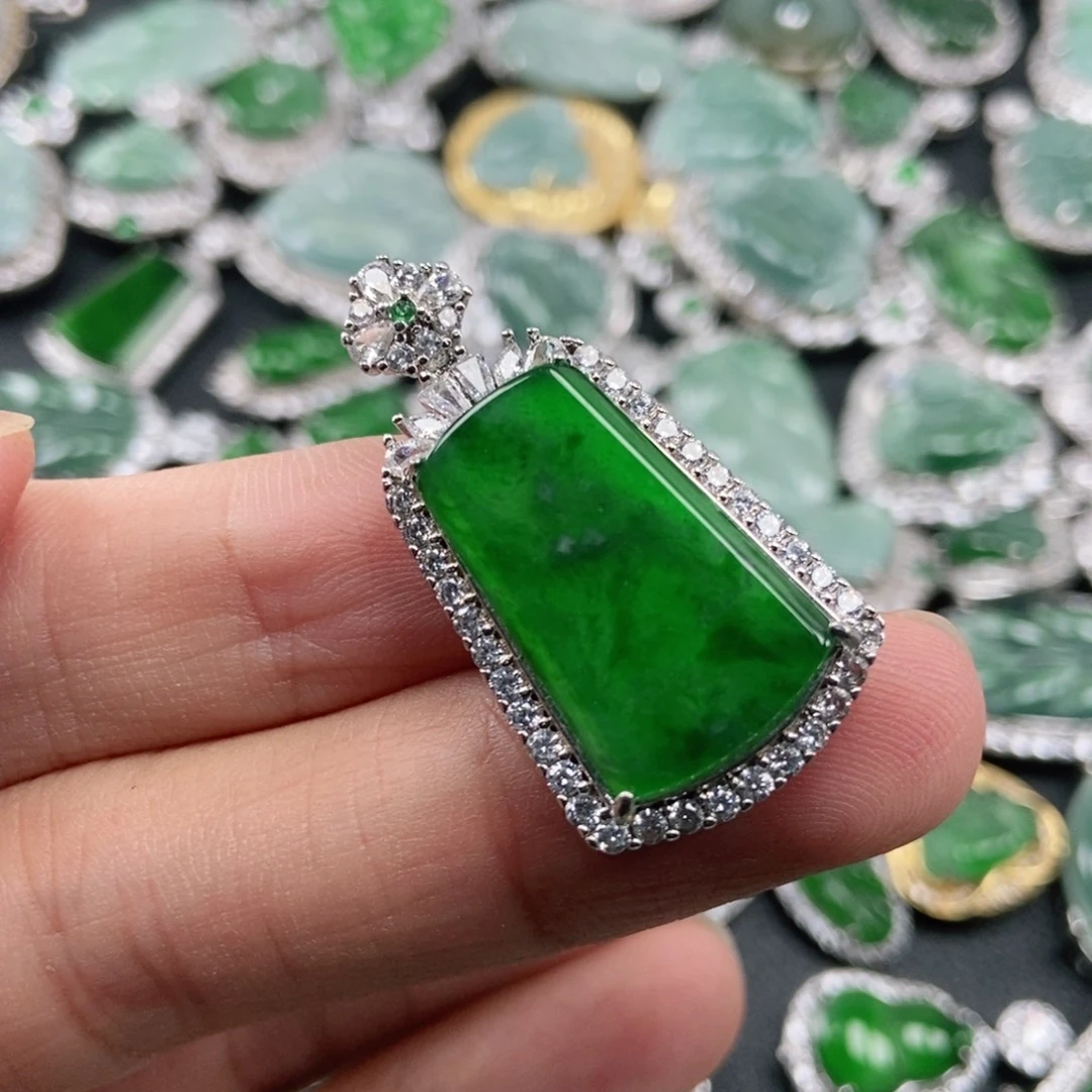 翡翠未镶嵌吊坠(不含链)