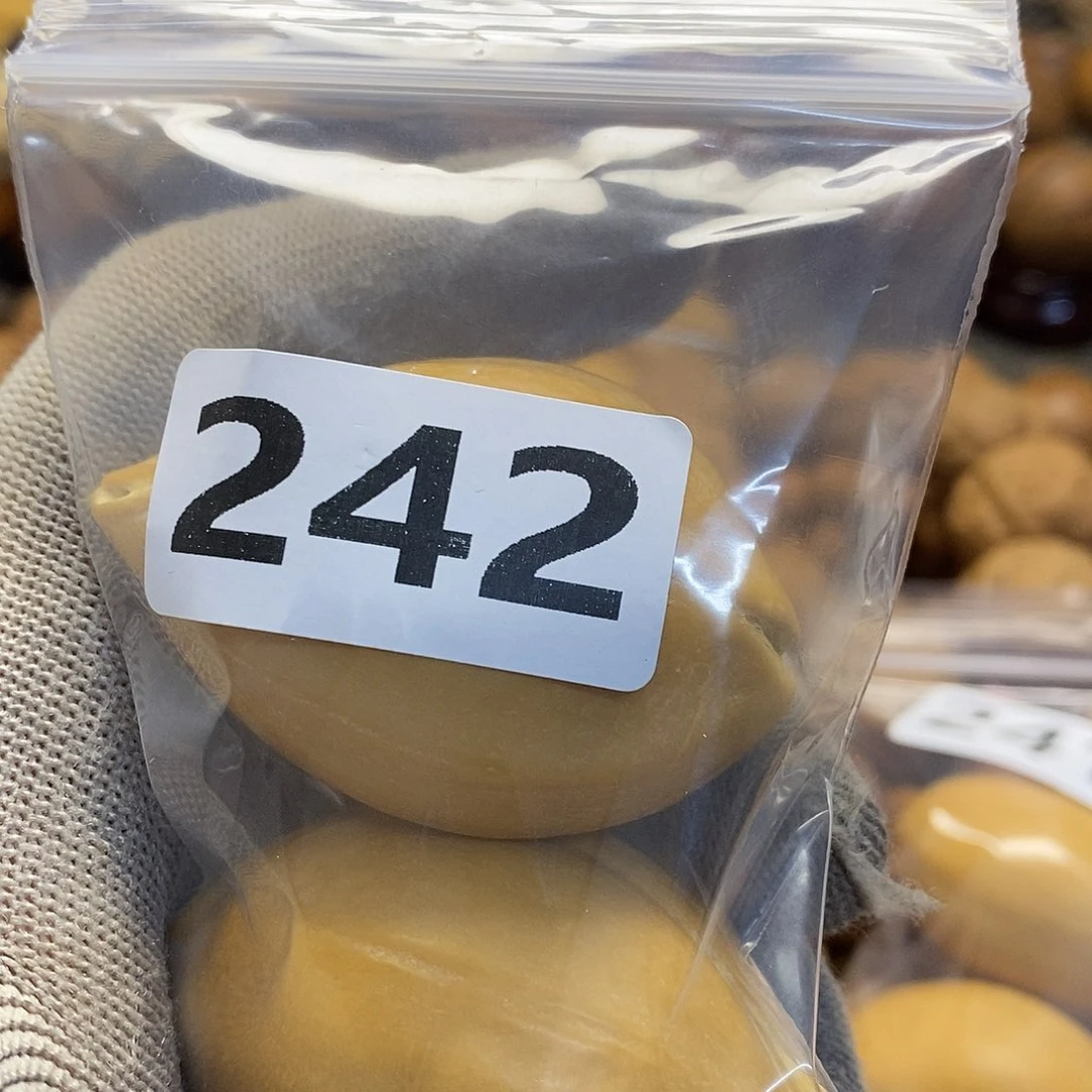 吊坠橄榄核劫***逃