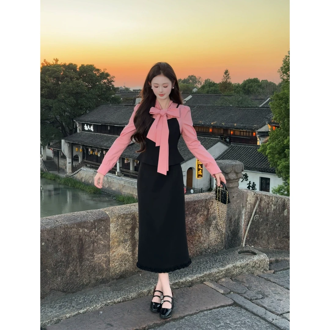 【奥黛丽】<77>丝绒撞色拼接假两件上衣+半身裙套装XMZH10127