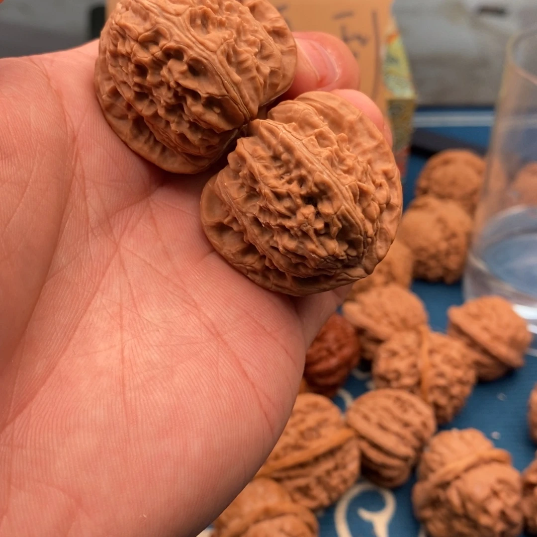 吊坠文玩核桃文玩核桃手把件白狮子三角毕业2