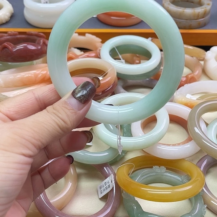 未镶嵌石英岩玉珠宝奇石冰**铝