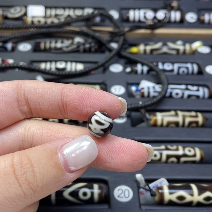 空***悠玛瑙/玉髓未镶嵌颈饰