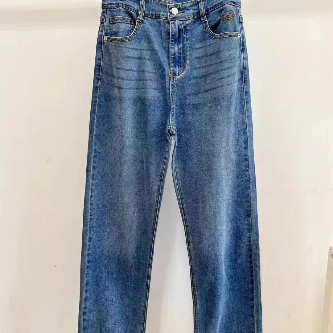 FDOA  福利清 高腰 垂感 玫瑰花刺绣  牛仔裤