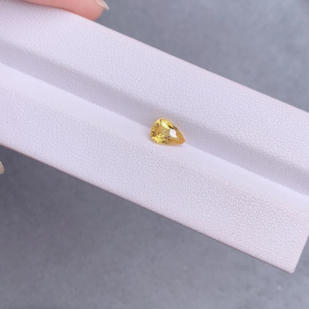 蓝宝石裸石1.16克拉黄蓝宝