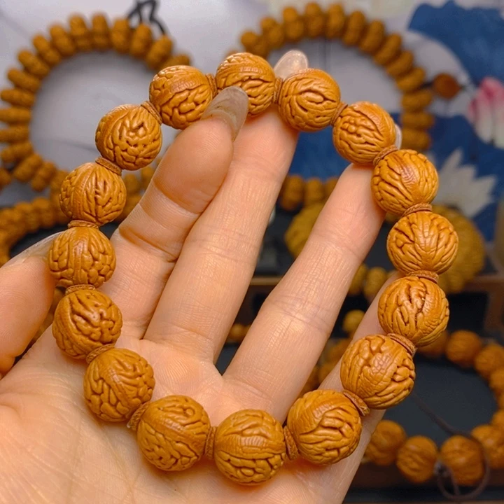 桃核吊坠精品1.44444444444