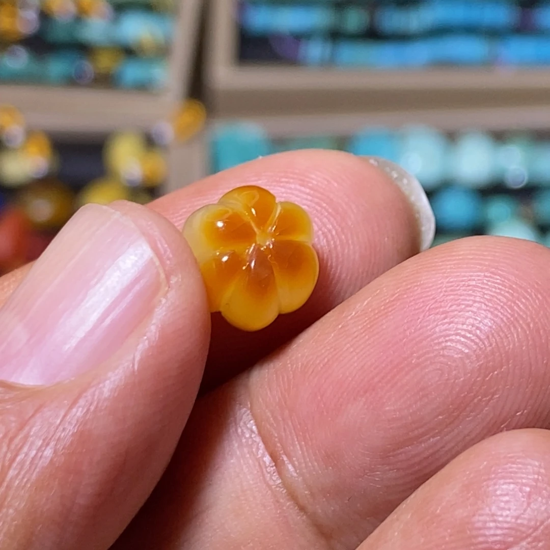 蜜蜡未镶嵌裸石配饰