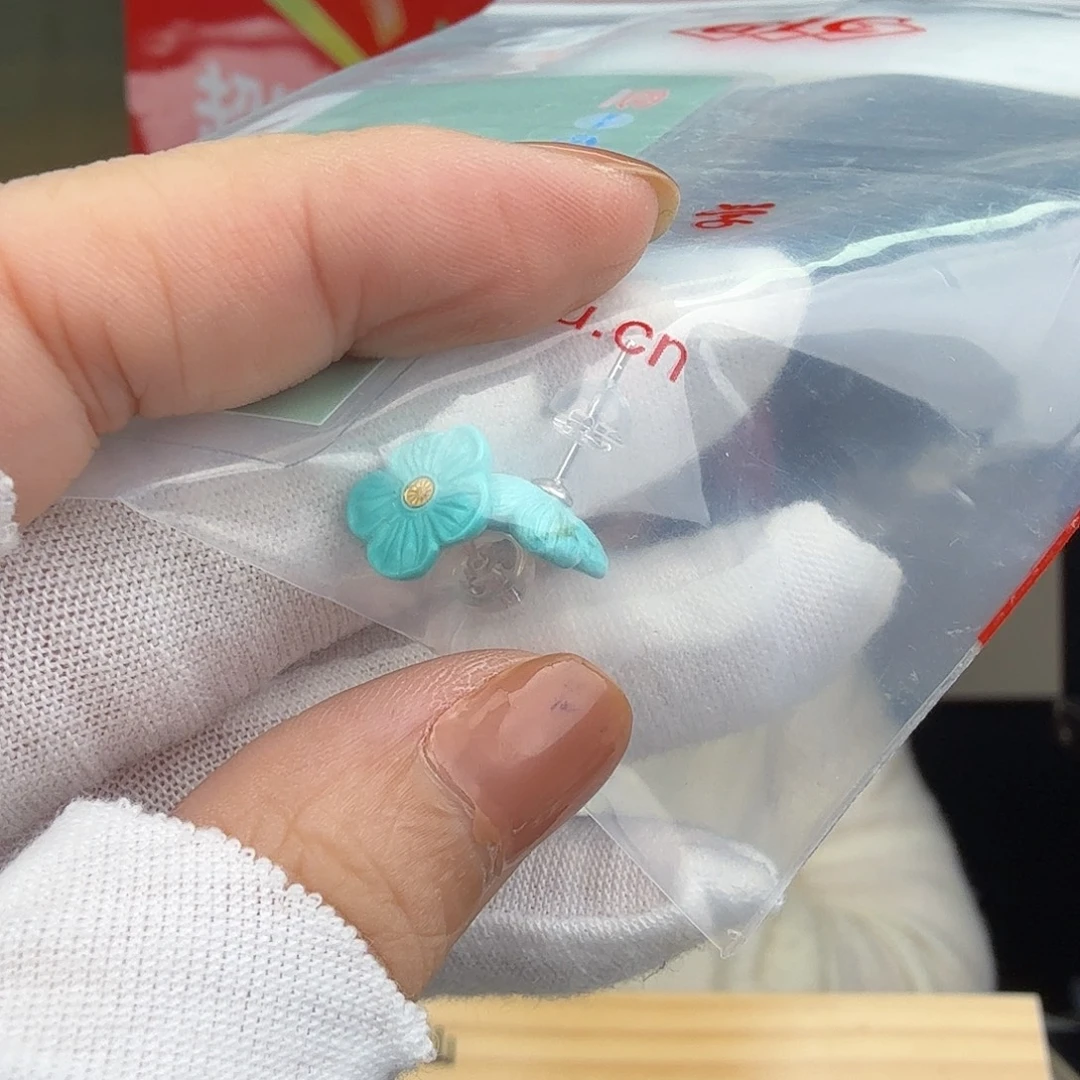 慢***拉绿松石未镶嵌珠宝奇石