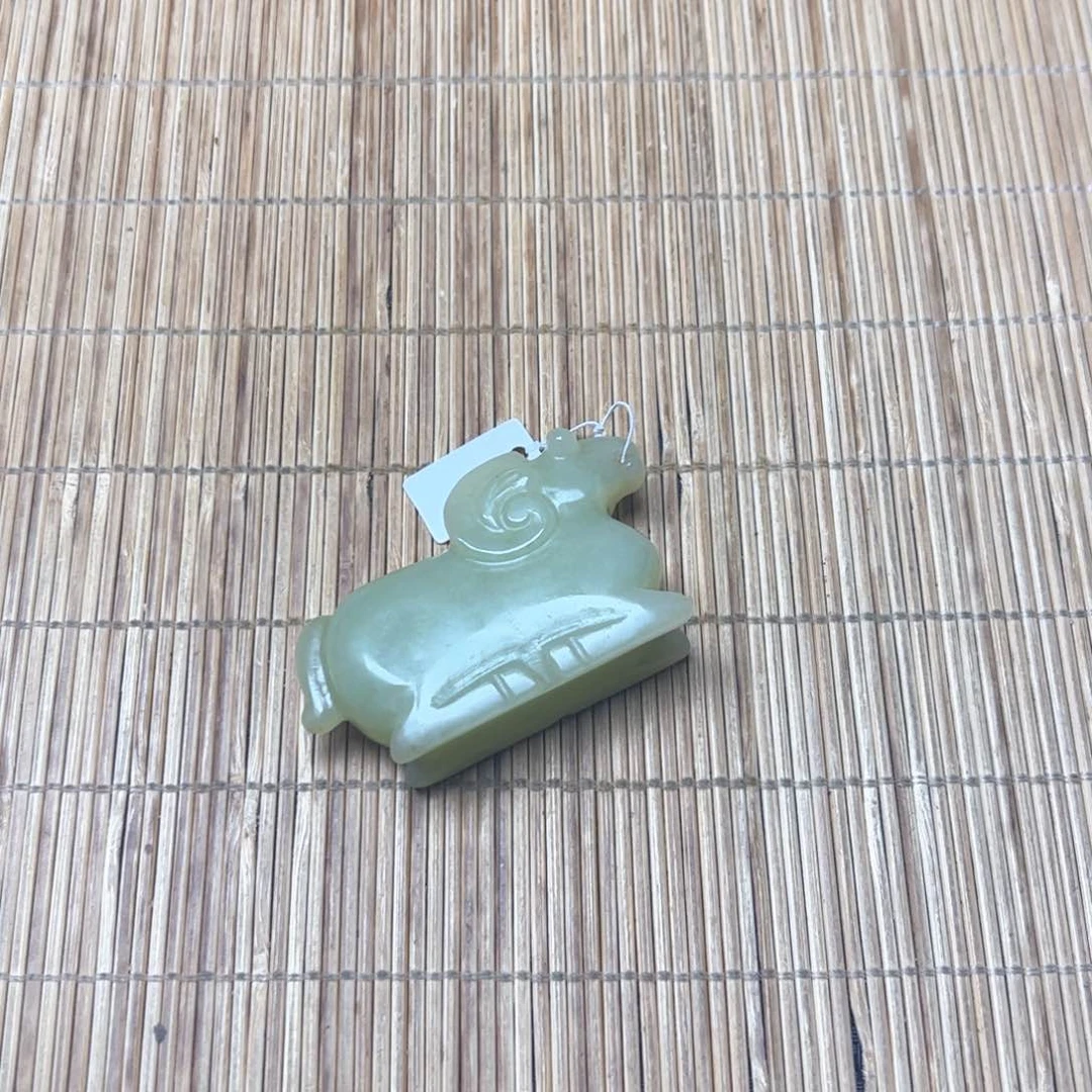 未镶嵌和田玉挂件