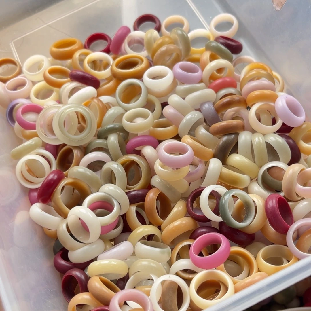 白玉菩提吊坠q12-13mm12颗。跑环