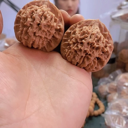 【闪购商品】把件文玩核桃44红皮乾隆纹