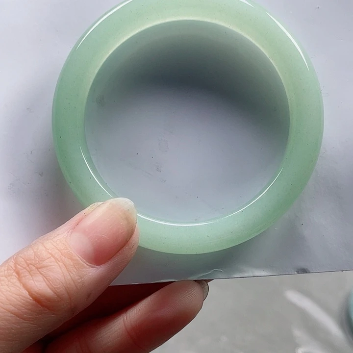 （***゛未镶嵌手镯石英质玉