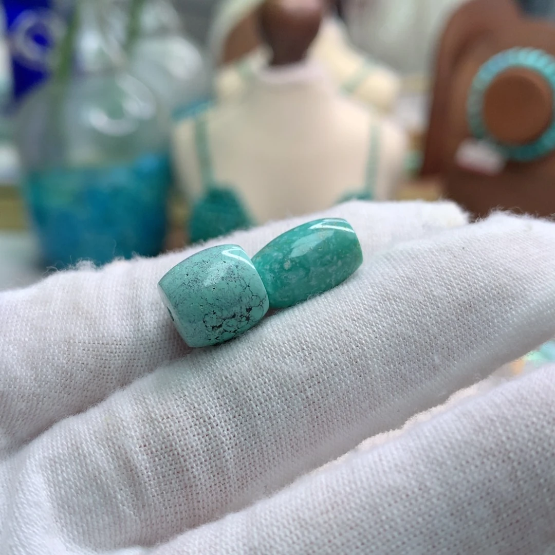 绿松石未镶嵌饰品