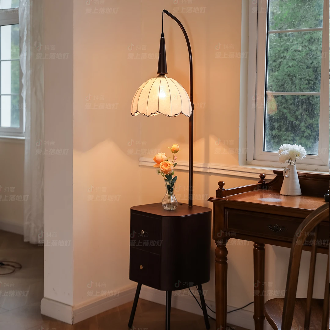 法式复古落地灯客厅沙发旁卧室床头柜一体创意高级感氛围立式台灯