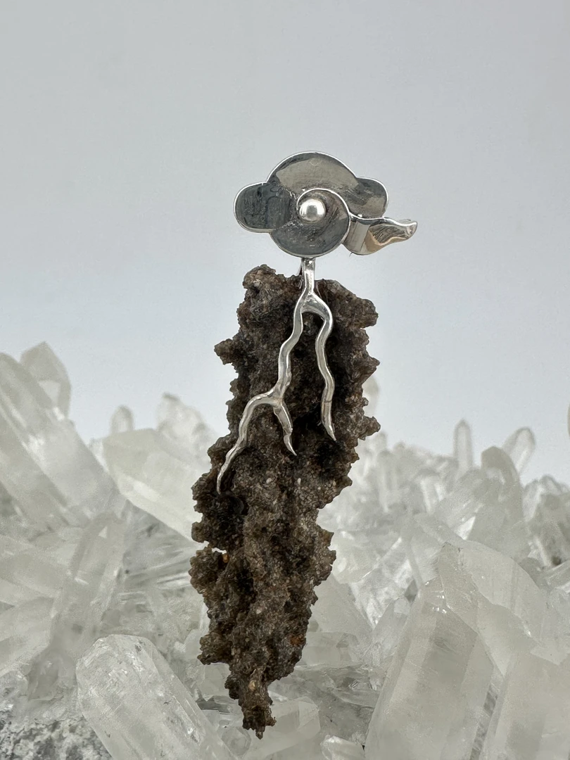 53雷击石 天地能量的结晶