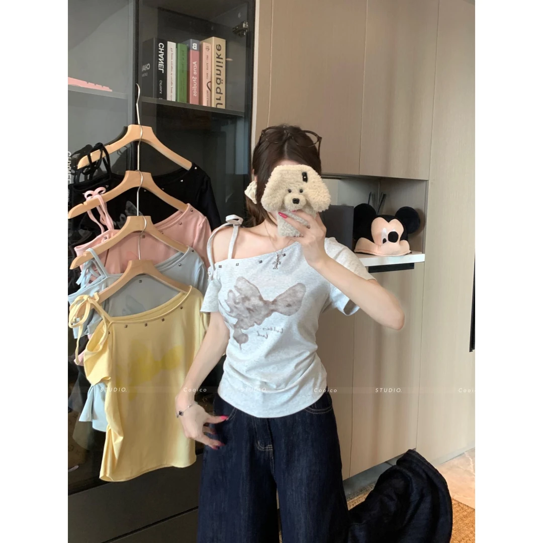 【圆圆脸】大码胖mm新款设计感欧若风系带不规则上衣宽松显瘦印花T