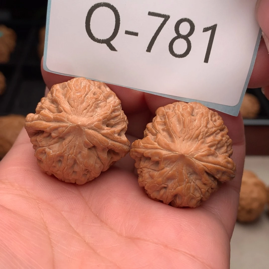 文玩核桃把件32铁锤……….