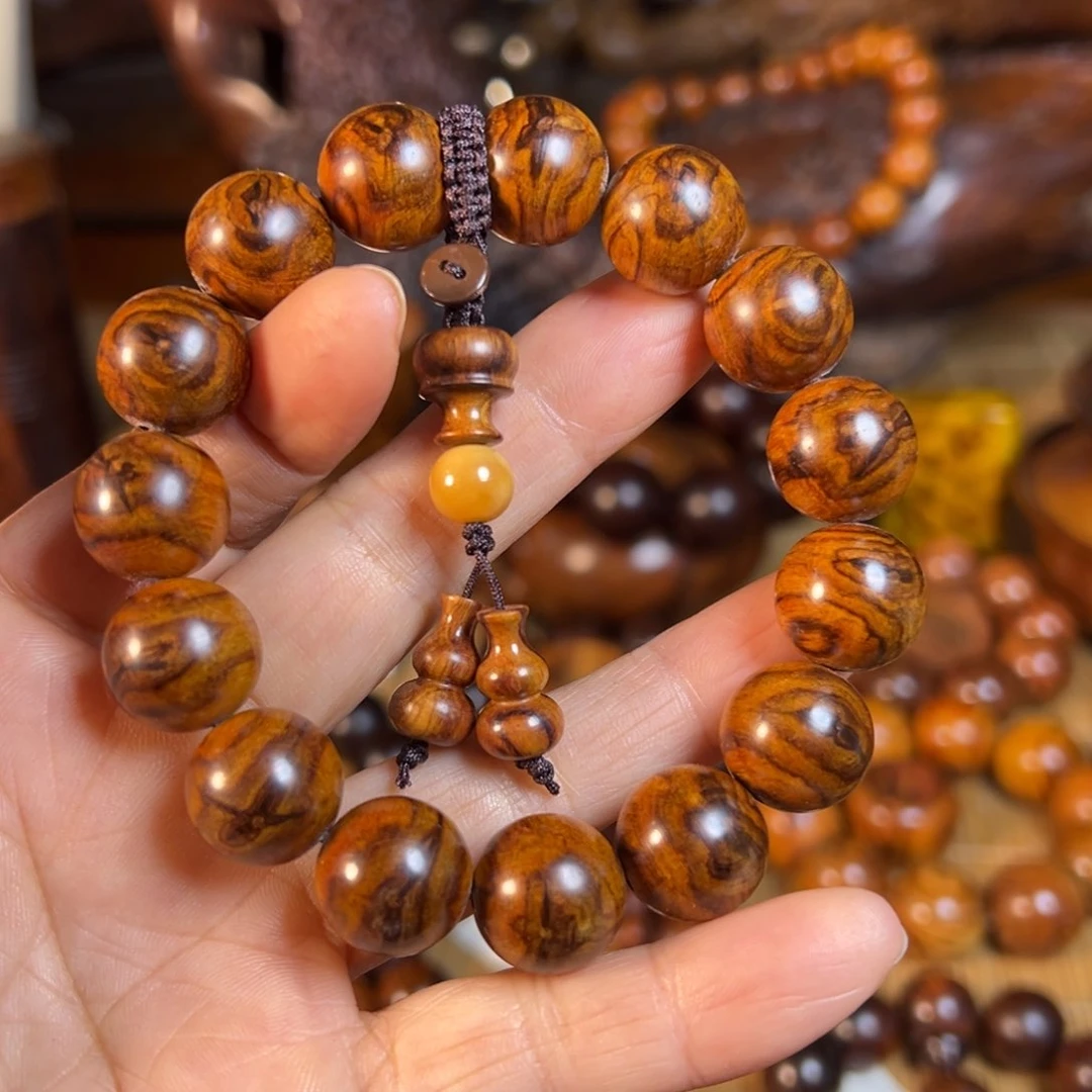 黄花梨/降香黄檀张*杰海南黄花梨鬼脸➕蝴蝶纹尺寸1.5