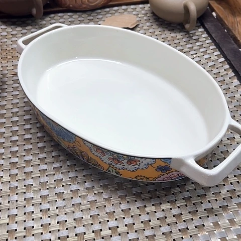 微瑕，口径25宽17高5针孔拖釉