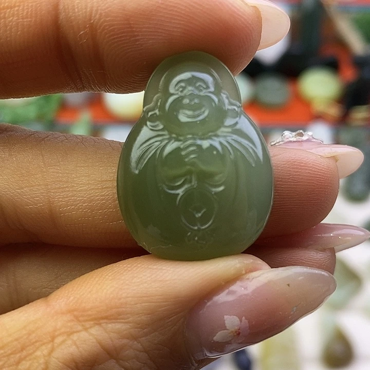 和田玉未镶嵌颈饰佛公吊坠