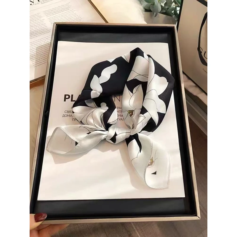 玉兰花开N179高级感丝方巾高端礼物围巾礼品70*70