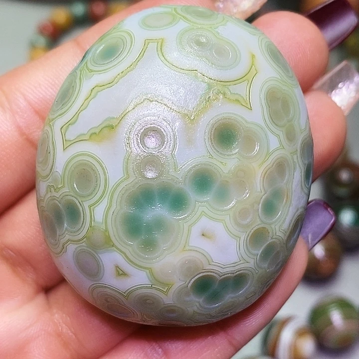 用***7玛瑙/玉髓未镶嵌珠宝奇石