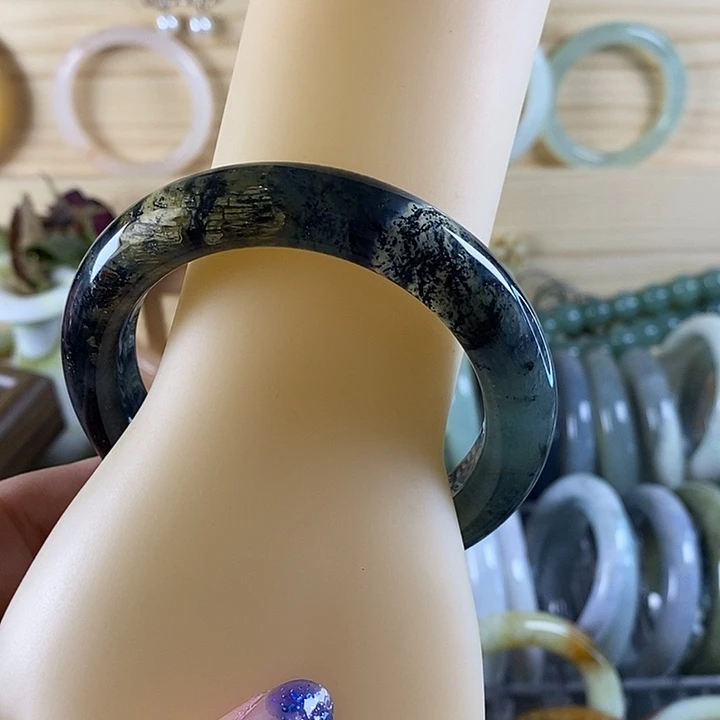 未镶嵌蛇纹石玉手镯