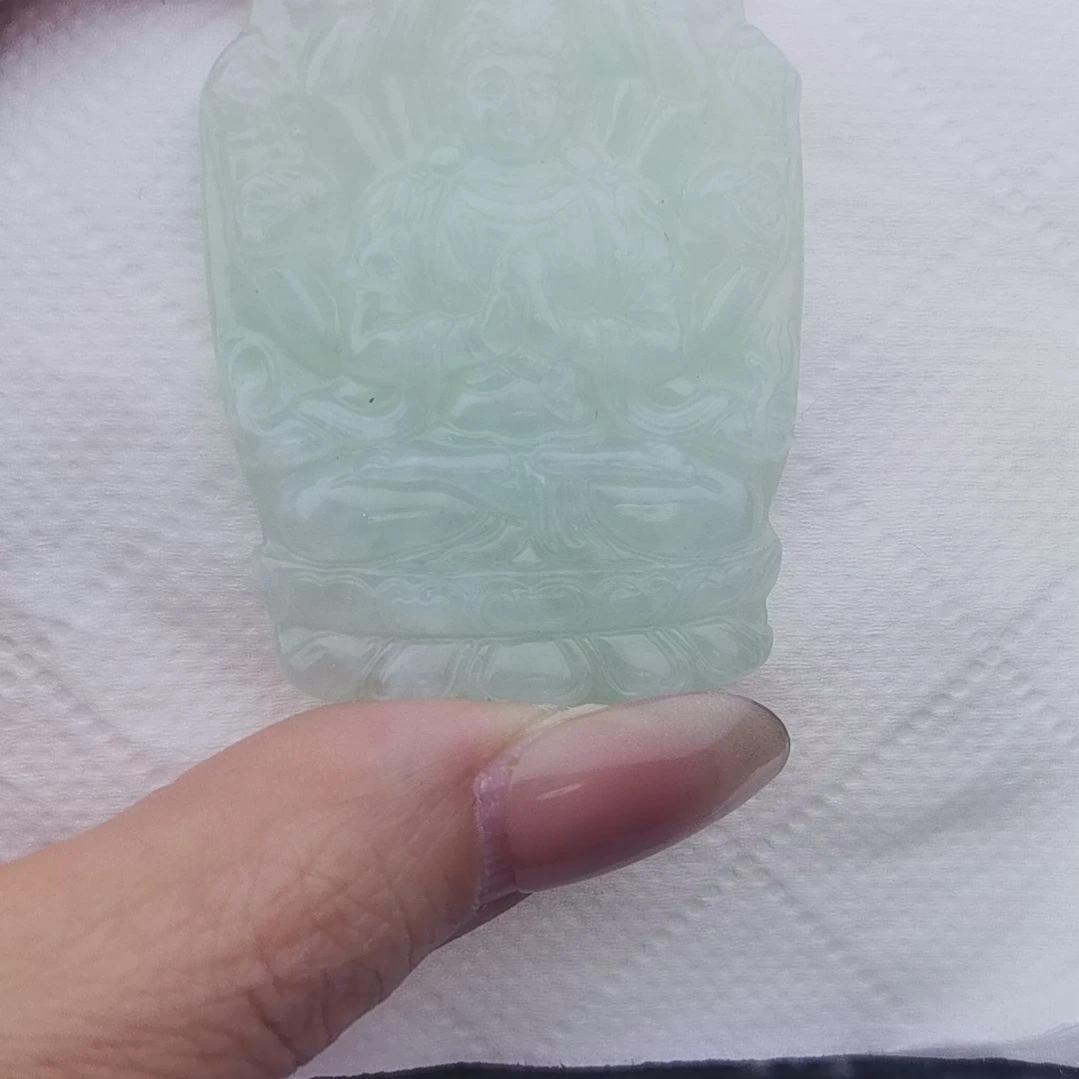 翡翠颈饰未镶嵌二*天然的A货翡翠