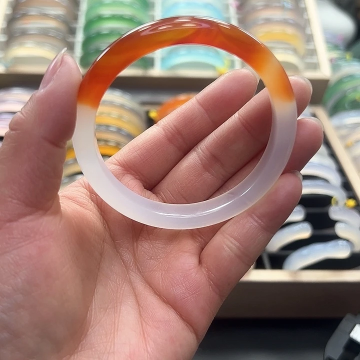 玛瑙/玉髓手镯未镶嵌