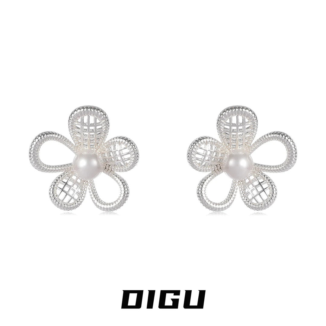 嘀咕家 铜合金仿珍珠耳饰 独特韩版银色花朵耳环珍珠耳钉花瓣耳饰
