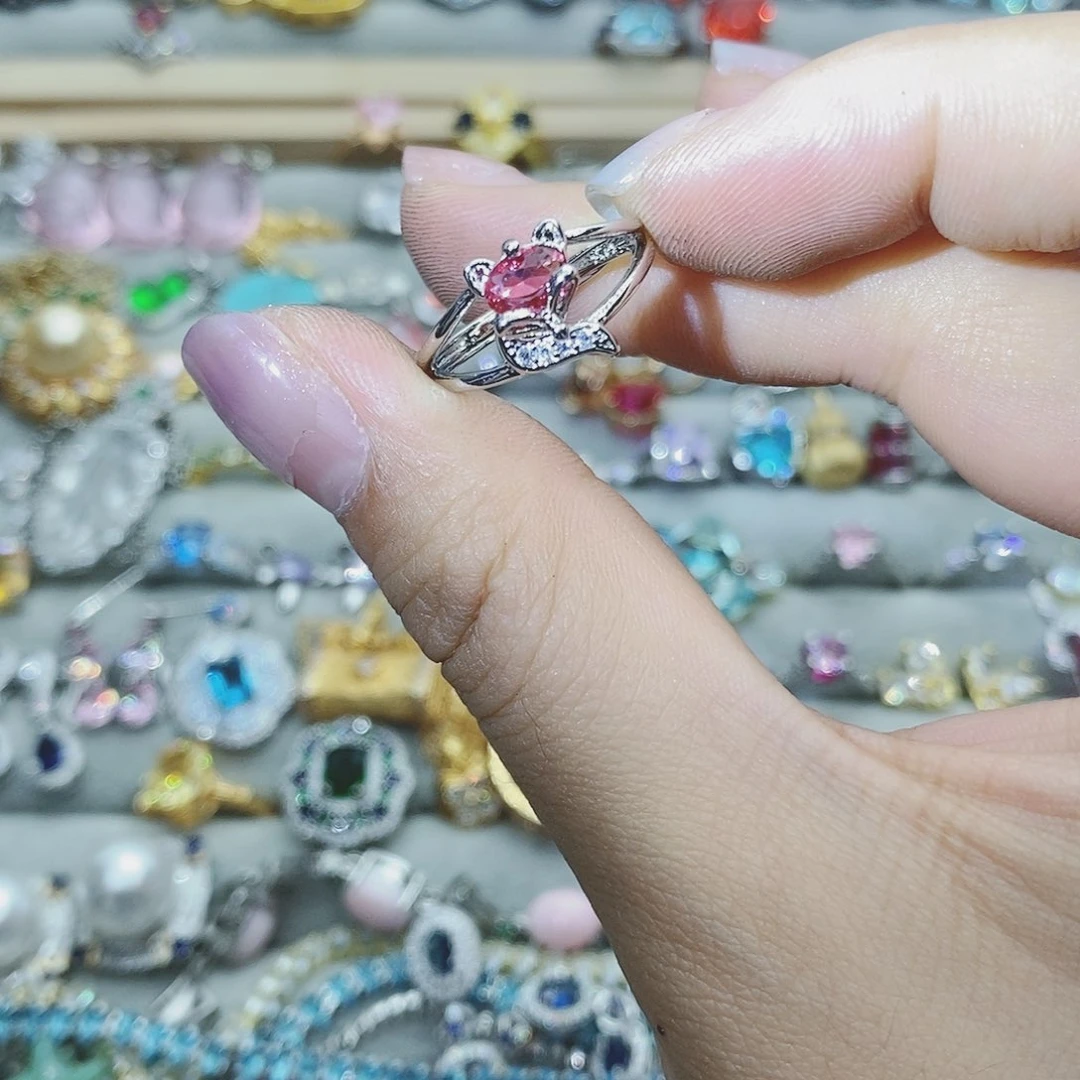 【闪购商品】银S925镶嵌耳饰托帕石