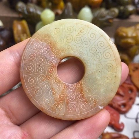 蛇纹石玉未镶嵌颈饰03