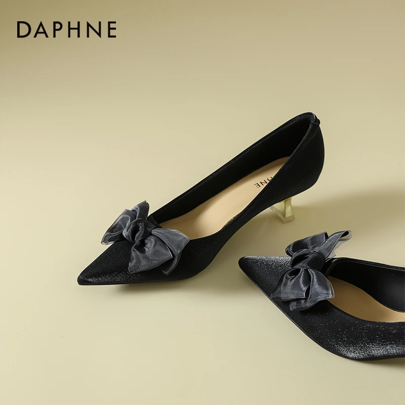 达芙妮新款白色尖头高跟鞋女款细跟2025秋季小香风蝴蝶结浅口单鞋