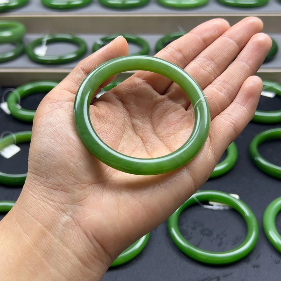 和田玉（碧玉）未镶嵌手镯