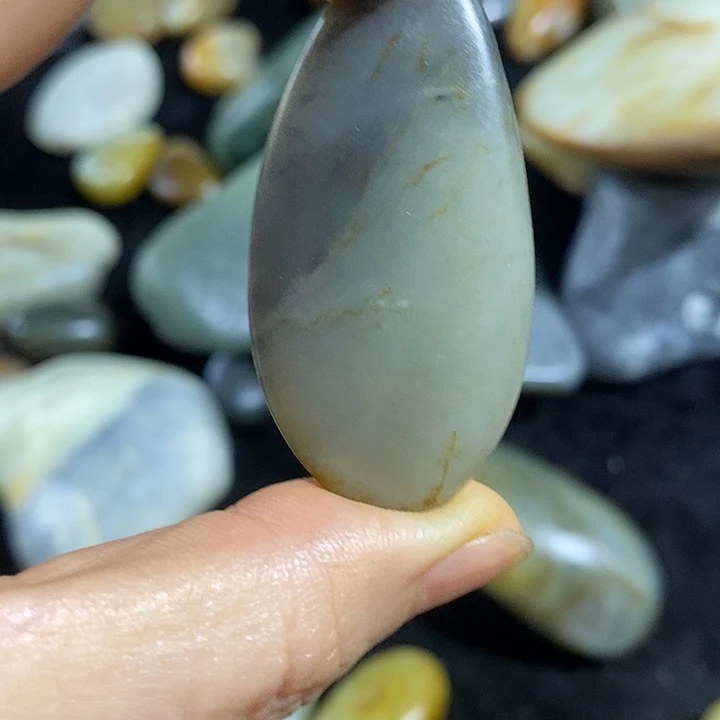 未镶嵌和田玉（糖玉）挂件