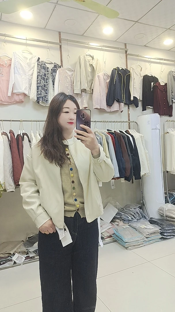 简约短款皮衣外套女春秋圆领显瘦百搭时尚休闲皮夹克