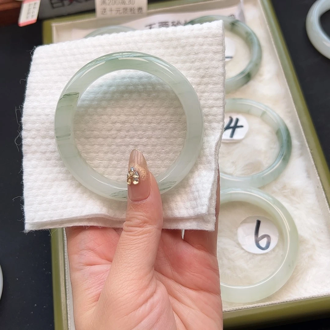 石英质玉手镯未镶嵌宝**妖42