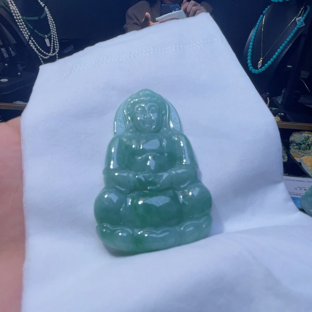 颈饰未镶嵌翡翠一个