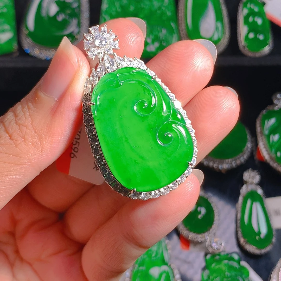 翡翠未镶嵌吊坠(不含链)