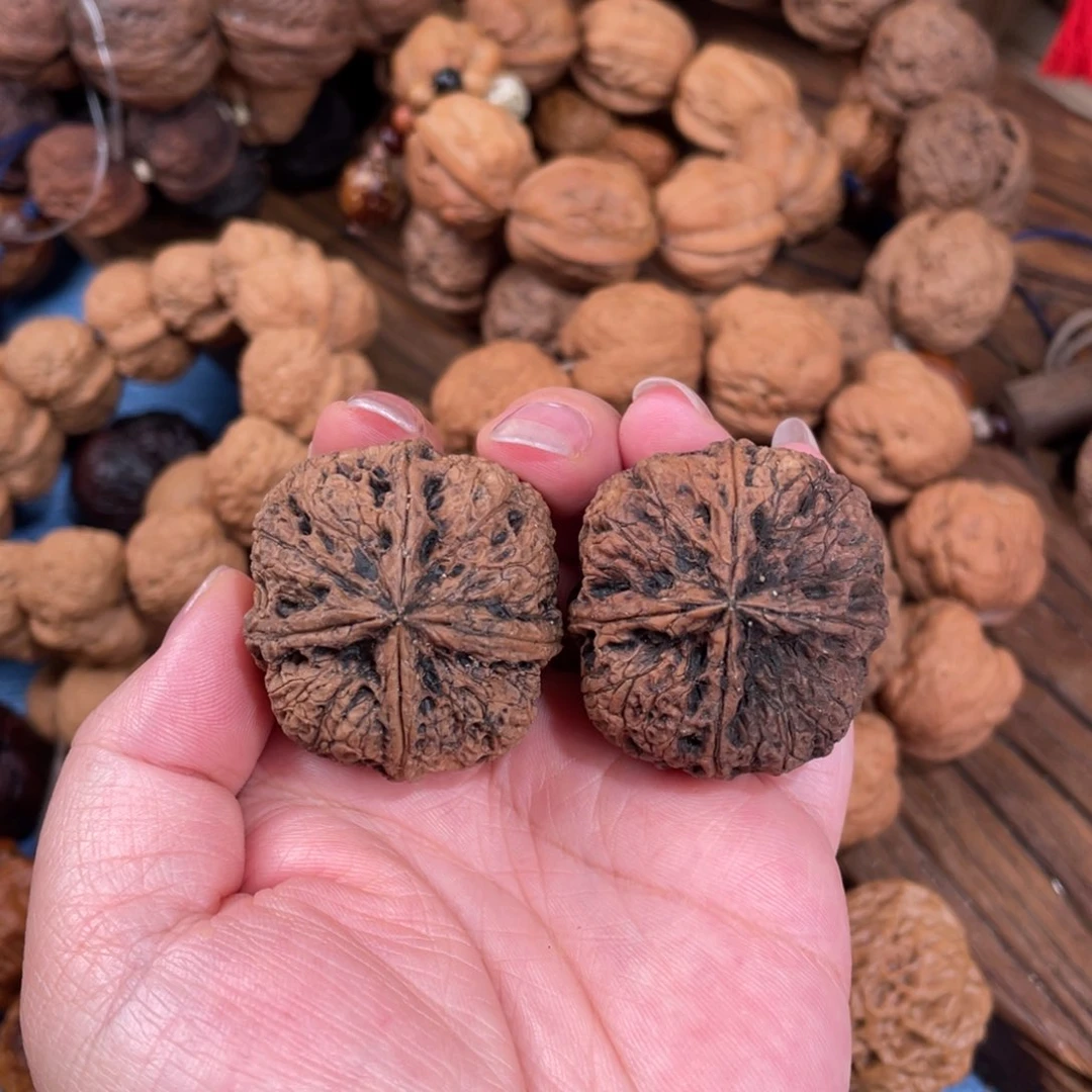 文玩核桃把件平板四棱