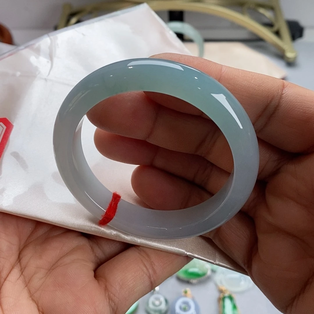 【闪购商品】未镶嵌手镯翡翠