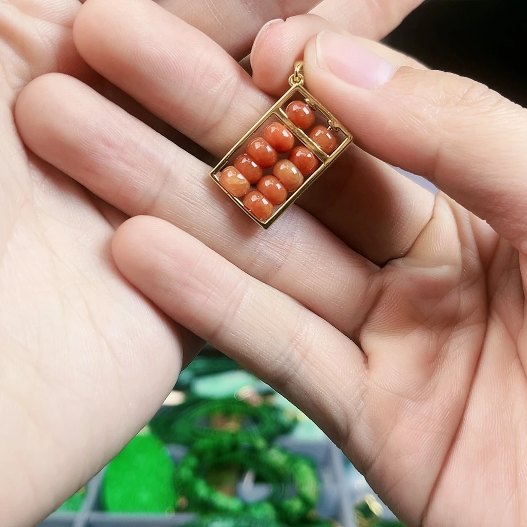 翡翠颈饰未镶嵌吊坠
