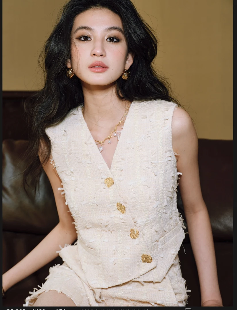 WANGXO V领无袖马甲+短裤香风套装  230851S