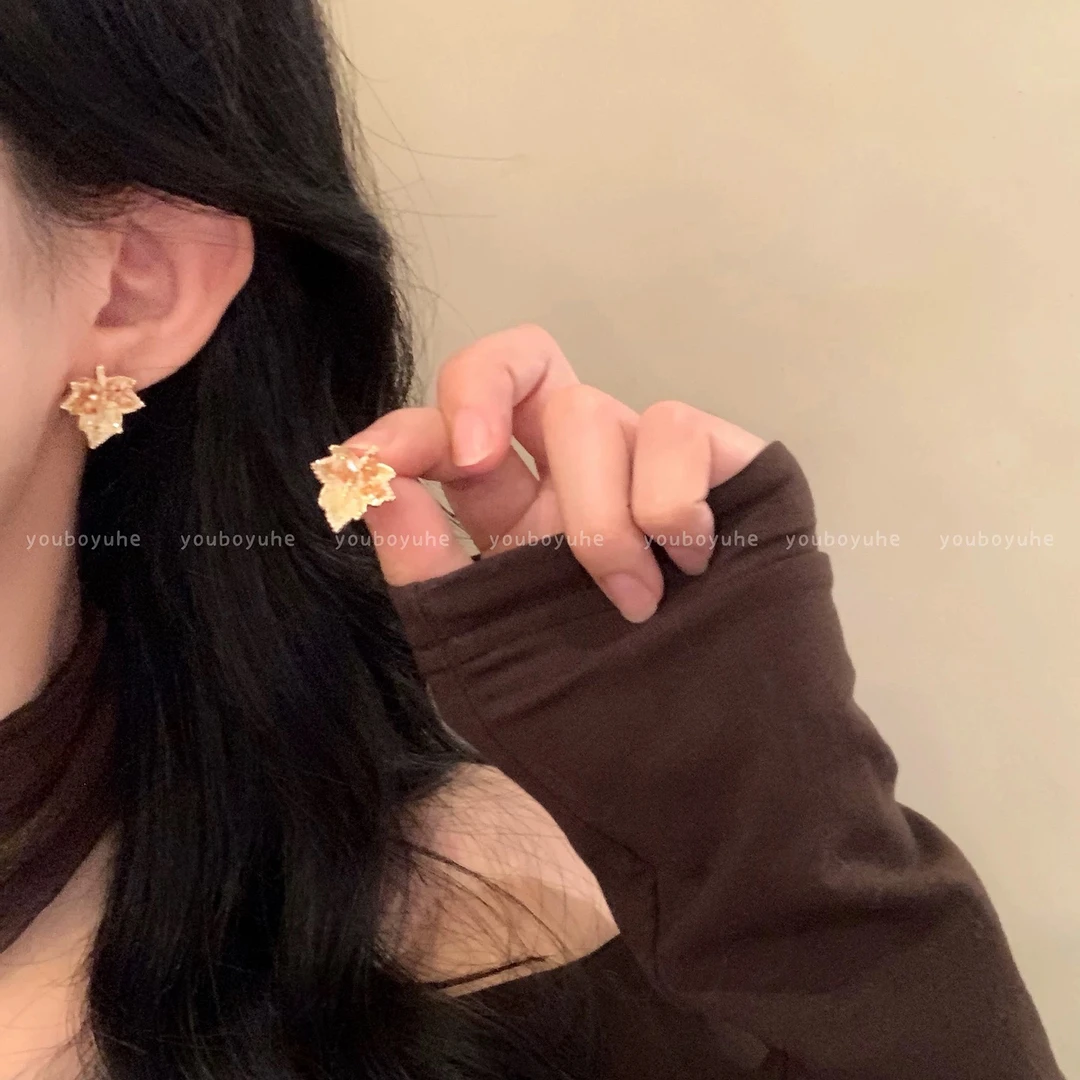 铜合金耳饰 1168 秋意浓~ 金色渐变枫叶耳环女漂亮耳饰