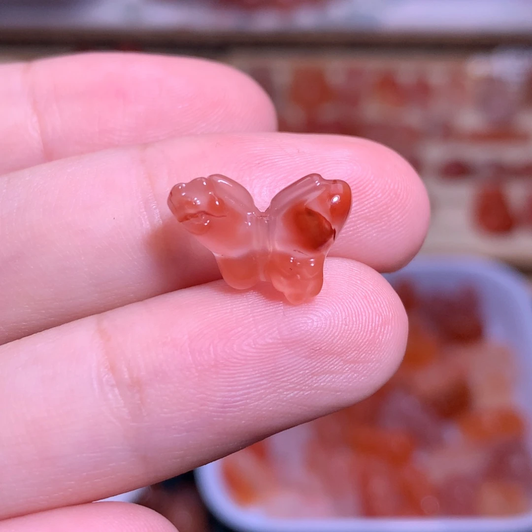南红玛瑙未镶嵌珠宝半成品蝴蝶