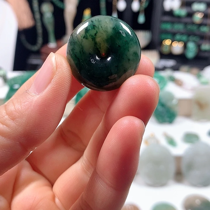 未镶嵌独山玉颈饰