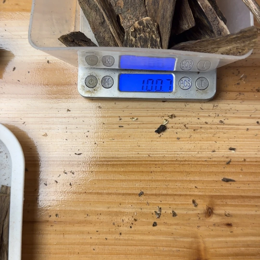 奔***天沉香沉香碎屑100克